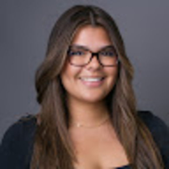 Meet your Posher, Emily - Picture 1 of 1